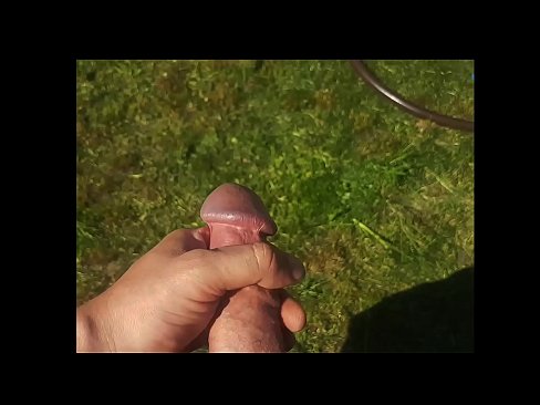 ❤️ Hottie si fa scopare a figa rosa è cums cun un squirt in un giardinu d'estate Pornografia dura à noi % co.yh9n.top%