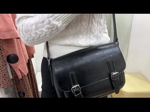 ❤️ Masturbazione publica di a ghjovana cagna FeralBerry cù un dildo in a sala di prove Pornografia dura à noi % co.yh9n.top%